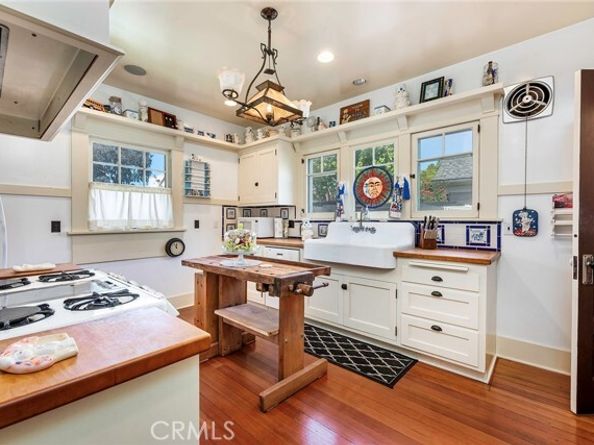 302 Orizaba Avenue, Long Beach CA 90814