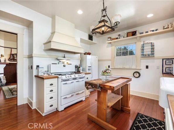 302 Orizaba Avenue, Long Beach CA 90814
