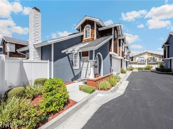 2210 Pacific Ave. #F1, Costa Mesa CA 92627