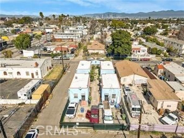 612 E 82nd Street, Los Angeles CA 90001