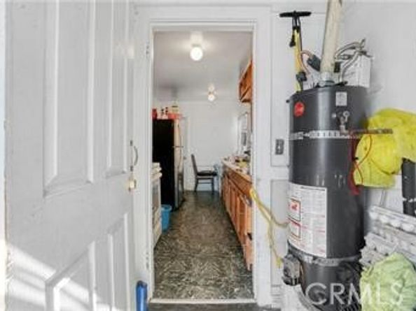612 E 82nd Street, Los Angeles CA 90001