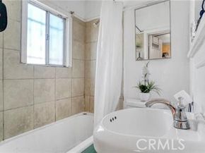 612 E 82nd Street, Los Angeles CA 90001