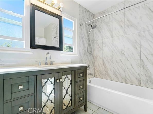 7454 Gaviota, Van Nuys (los Angeles) CA 91406