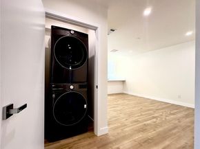 7454 Gaviota, Van Nuys (los Angeles) CA 91406