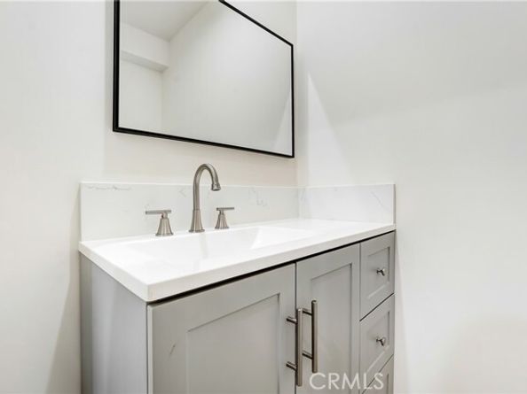 7454 Gaviota, Van Nuys (los Angeles) CA 91406