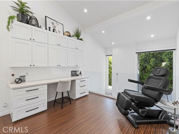 10061 Melinda Way 2, Northridge (los Angeles) CA 91325