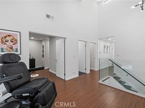 10061 Melinda Way 2, Northridge (los Angeles) CA 91325