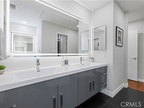 10061 Melinda Way 2, Northridge (los Angeles) CA 91325