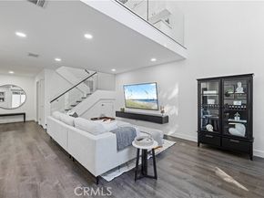 10061 Melinda Way 2, Northridge (los Angeles) CA 91325