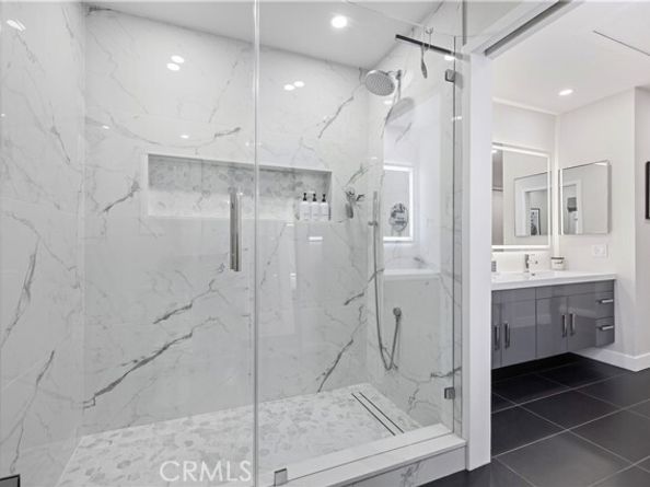 10061 Melinda Way 2, Northridge (los Angeles) CA 91325