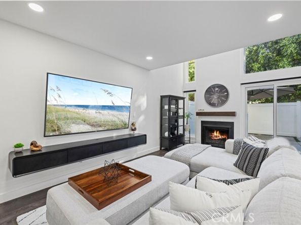 10061 Melinda Way 2, Northridge (los Angeles) CA 91325