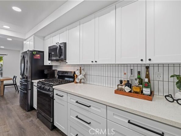 10061 Melinda Way 2, Northridge (los Angeles) CA 91325