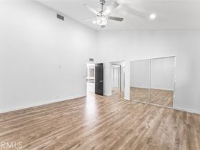 5401 Zelzah 114, Encino (los Angeles) CA 91316