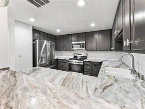 5401 Zelzah 114, Encino (los Angeles) CA 91316