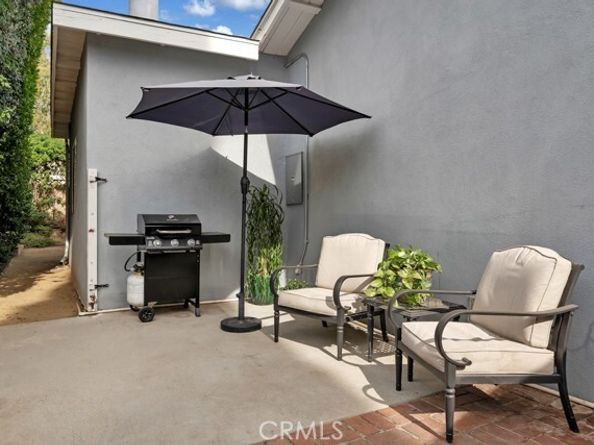 21821 Napa Street, Canoga Park (los Angeles) CA 91304