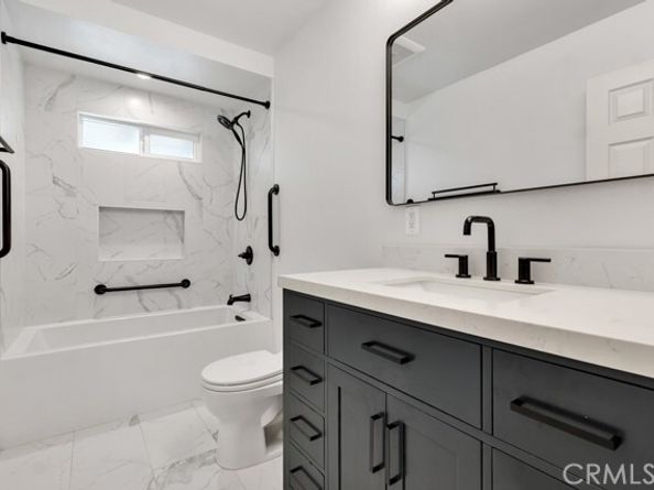 21821 Napa Street, Canoga Park (los Angeles) CA 91304