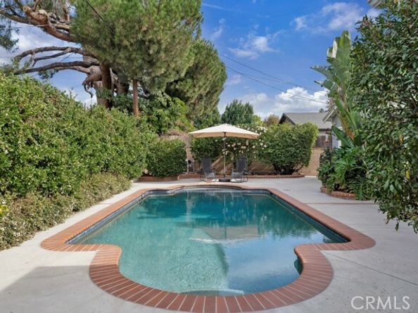 21821 Napa Street, Canoga Park (los Angeles) CA 91304