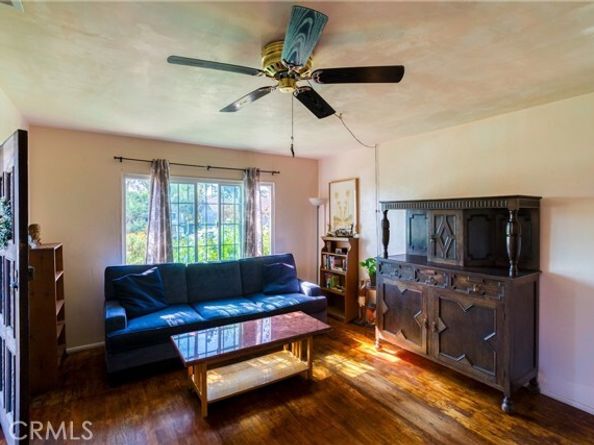 9906 Wealtha Avenue, Sun Valley (los Angeles) CA 91352