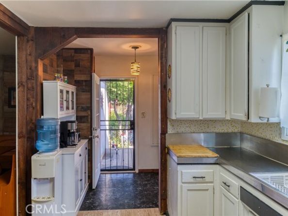 9906 Wealtha Avenue, Sun Valley (los Angeles) CA 91352