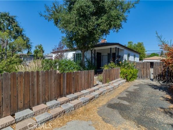 9906 Wealtha Avenue, Sun Valley (los Angeles) CA 91352