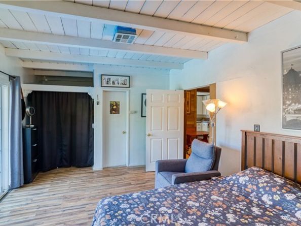 9906 Wealtha Avenue, Sun Valley (los Angeles) CA 91352