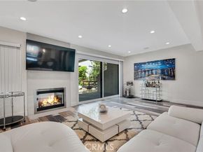 21551 Burbank # 114 Boulevard, Woodland Hills (los Angeles) CA 91367