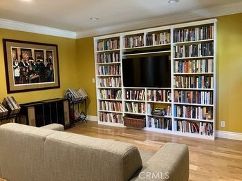 11138 Aqua Vista Street