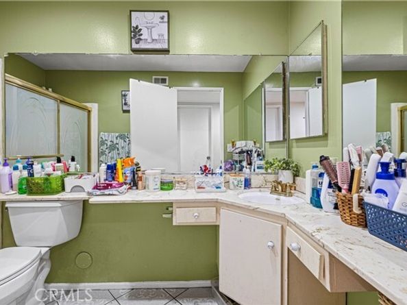 9689 Kewen Avenue, Pacoima (los Angeles) CA 91331