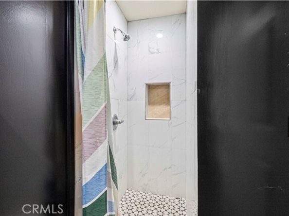 9689 Kewen Avenue, Pacoima (los Angeles) CA 91331
