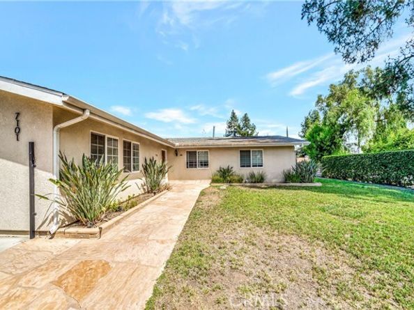 7101 Fallbrook Avenue, West Hills (los Angeles) CA 91307