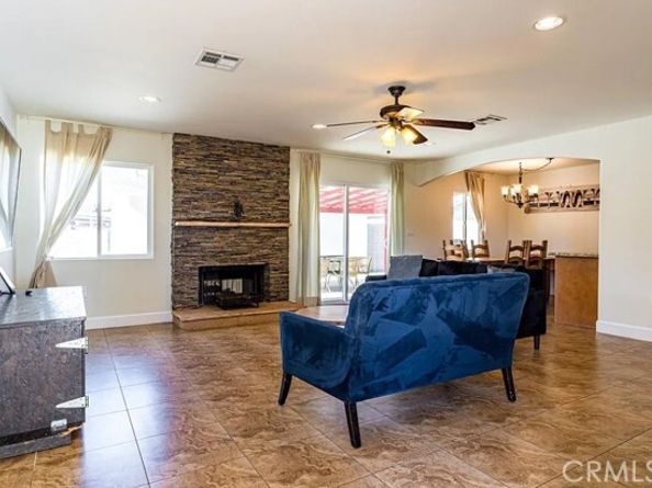 7101 Fallbrook Avenue, West Hills (los Angeles) CA 91307