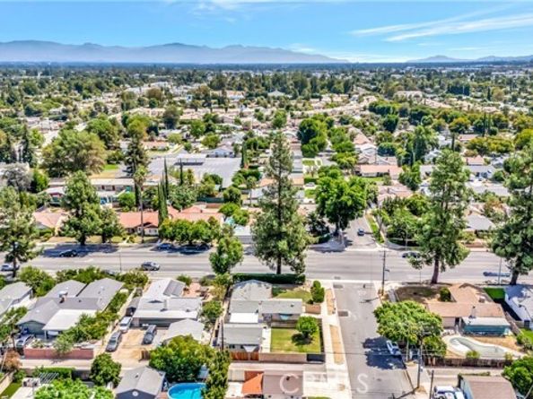 7101 Fallbrook Avenue, West Hills (los Angeles) CA 91307