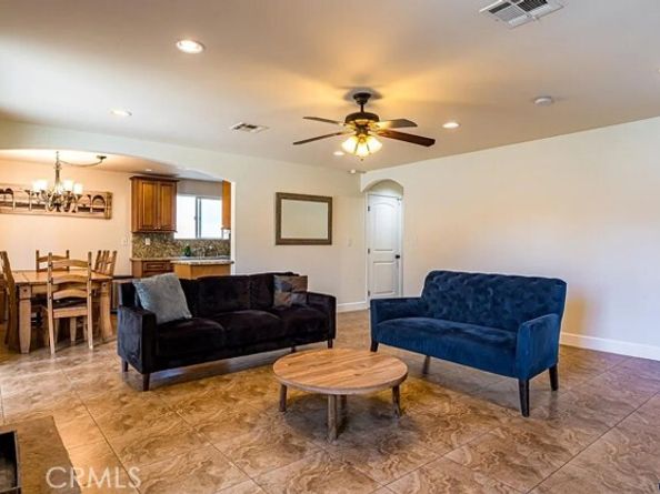 7101 Fallbrook Avenue, West Hills (los Angeles) CA 91307