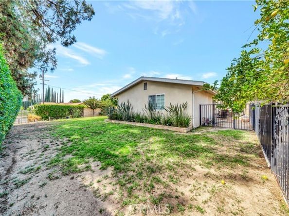 7101 Fallbrook Avenue, West Hills (los Angeles) CA 91307