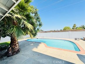 8438 Wystone Avenue, Northridge (los Angeles) CA 91324