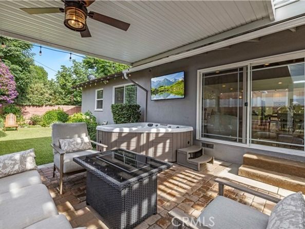 17955 Archwood Street, Reseda (los Angeles) CA 91335