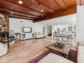 17955 Archwood Street, Reseda (los Angeles) CA 91335