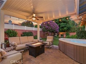17955 Archwood Street, Reseda (los Angeles) CA 91335