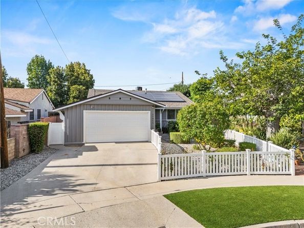 17955 Archwood Street, Reseda (los Angeles) CA 91335