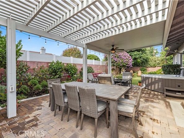 17955 Archwood Street, Reseda (los Angeles) CA 91335