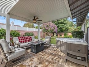 17955 Archwood Street, Reseda (los Angeles) CA 91335