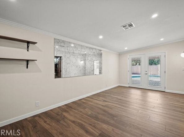 6255 Matilija Avenue, Los Angeles CA 91401