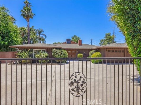 6255 Matilija Avenue, Los Angeles CA 91401