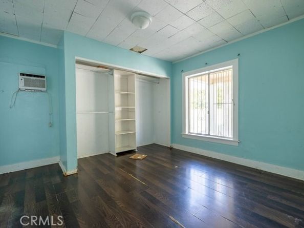 11779 Dronfield Avenue, Pacoima (los Angeles) CA 91331