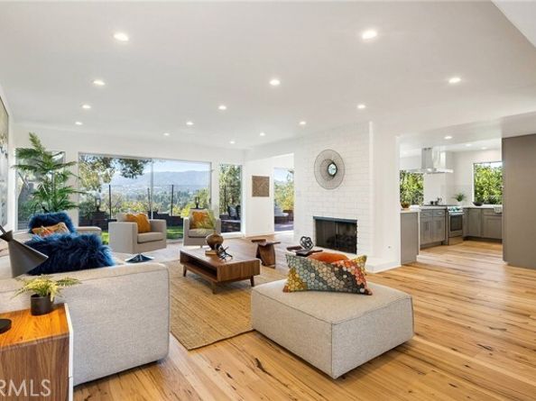 4747 El Caballero Drive, Tarzana (los Angeles) CA 91356