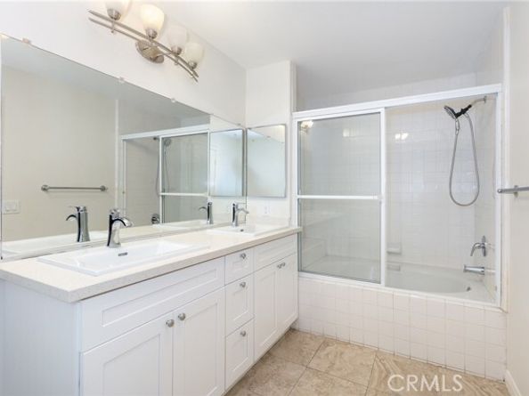17735 Kinzie Street 112, Northridge (los Angeles) CA 91325