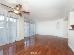 17735 Kinzie Street 112, Northridge (los Angeles) CA 91325