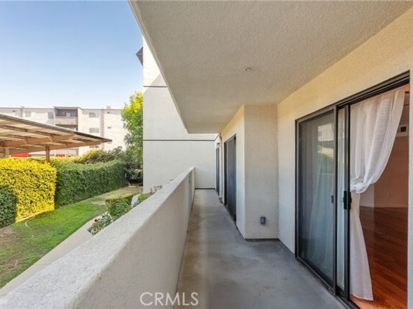 17735 Kinzie Street 112, Northridge (los Angeles) CA 91325