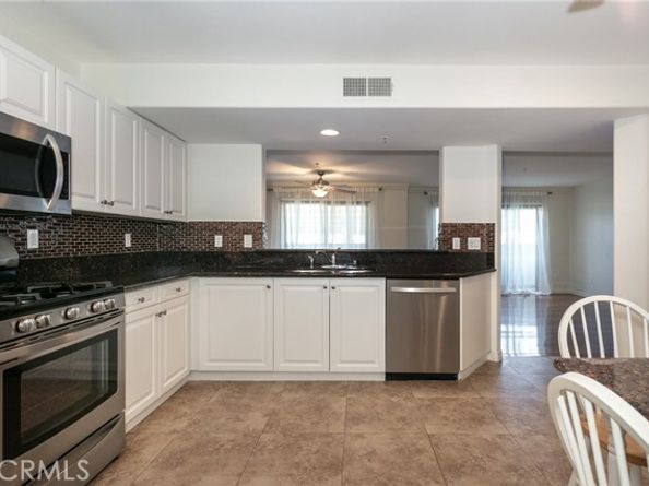 17735 Kinzie Street 112, Northridge (los Angeles) CA 91325