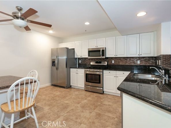 17735 Kinzie Street 112, Northridge (los Angeles) CA 91325